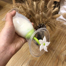 Load image into Gallery viewer, Haakaa Generation 2 Silicone Breast Milk Collector with Suction Base 150ml and Limited-Edition White Flower Stopper Combo