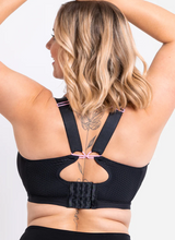 Load image into Gallery viewer, Regular Every Move Black Wired Sports Bra
