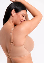 Load image into Gallery viewer, Regular Smoothie Spacer Moulded T-Shirt Plunge Bra - Latte Beige