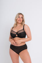 Load image into Gallery viewer, Regular Victory Bra - Black