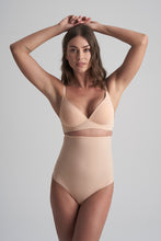 Load image into Gallery viewer, Sculpting High waist thong - Beige
